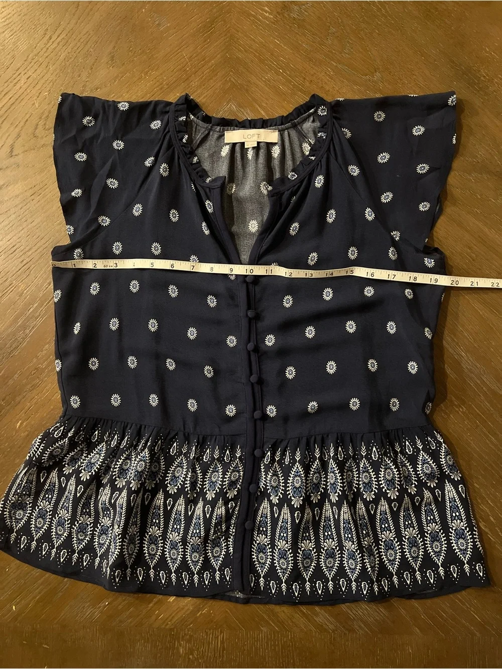 LOFT Navy Printed Button-Front Ruffle Neck Cap Sleeve Blouse - Picture 6 of 7